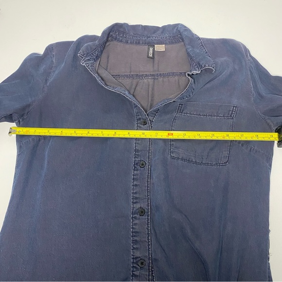 Divided H&M | Women's Dark Gray Long Sleeve Button Down Shirt Size 8 - Picture 9 of 12